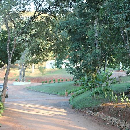 Pousada Encanto Da Mata - Ecologica Caconde Bagian luar foto